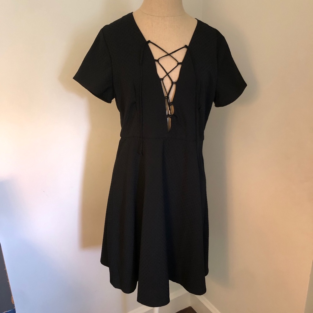 Front laced LBD NWT